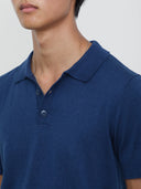 Men's three-button knitted polo detail ONE DNA