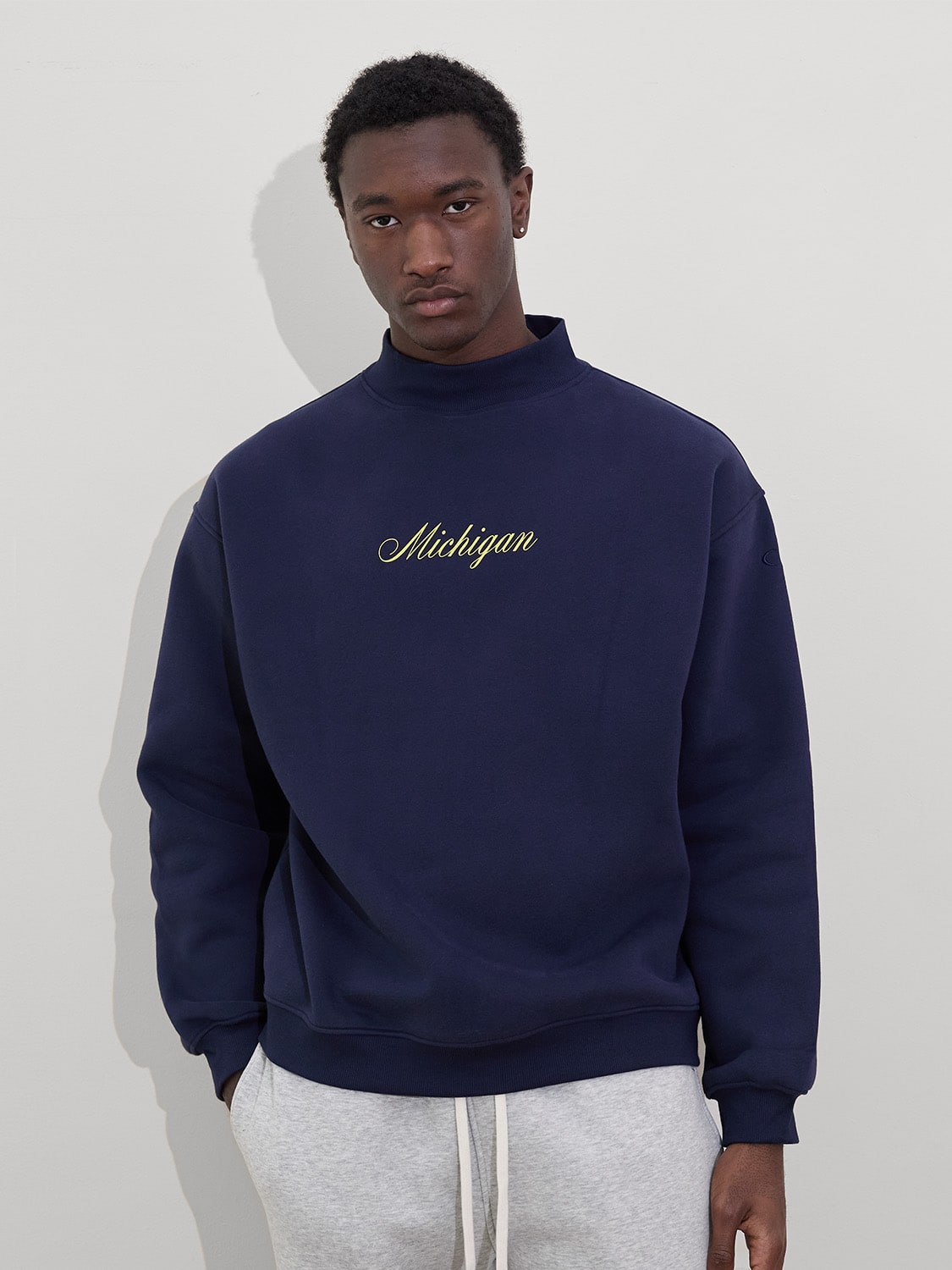 Men's Michigan Script - Heavyweight Mock Neck Sweatshirt - Navy – One DNA